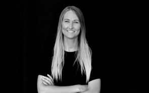 This image has an empty alt attribute; its file name is bribruce.jpg